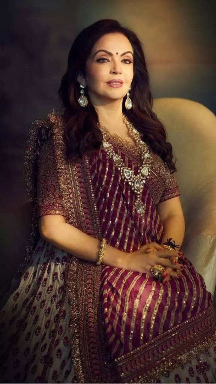 nita ambani lehenga price