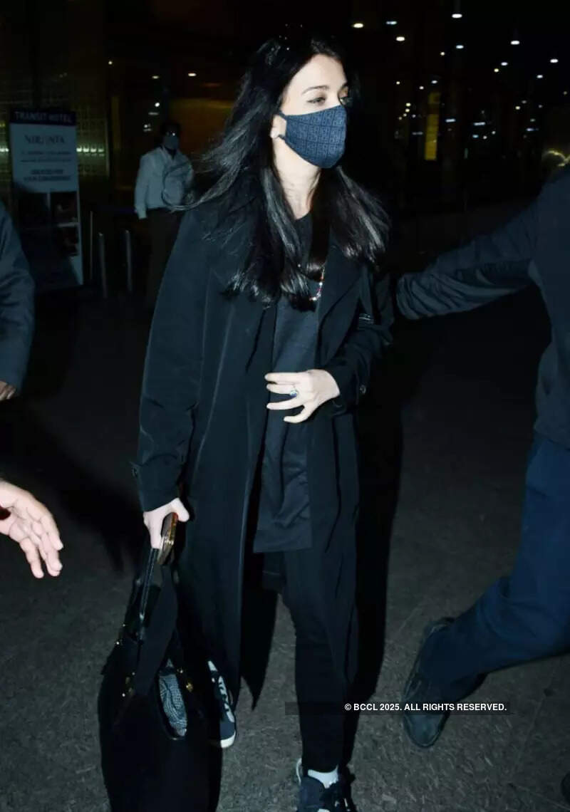 #ETimesSnapped: From Aishwarya Rai to Malaika Arora, paparazzi pictures of your favourite celebs