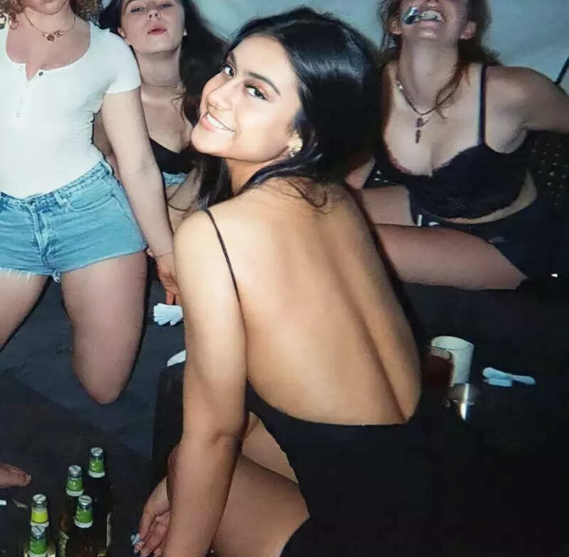 Nysa Devgn turns heads in a red bodycon dress in these new party pictures