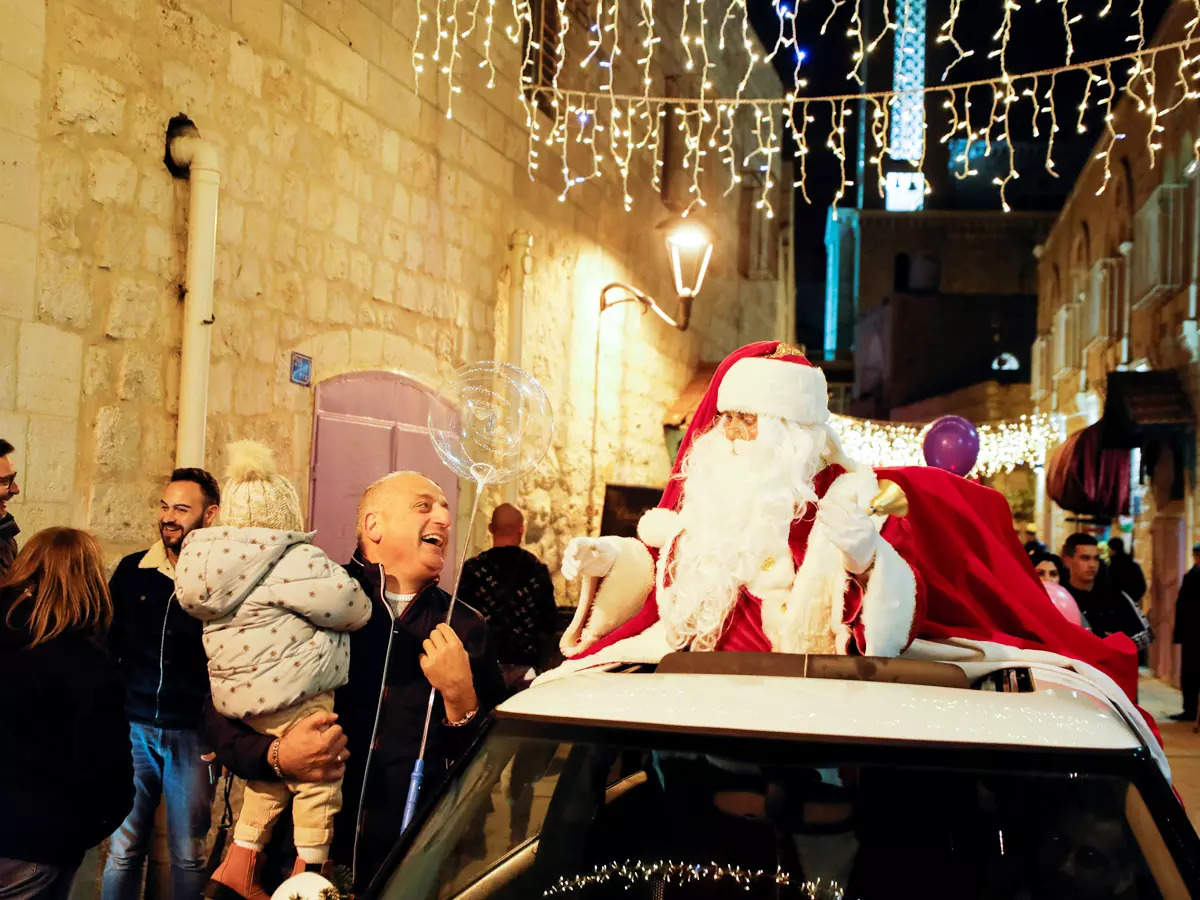 Christmas celebrated with exuberance across the world; see pics