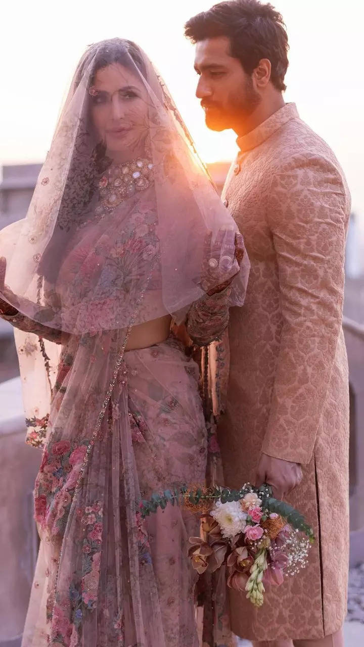 Vicky Kaushal and Katrina Kaif's UNSEEN wedding pictures | Times of India