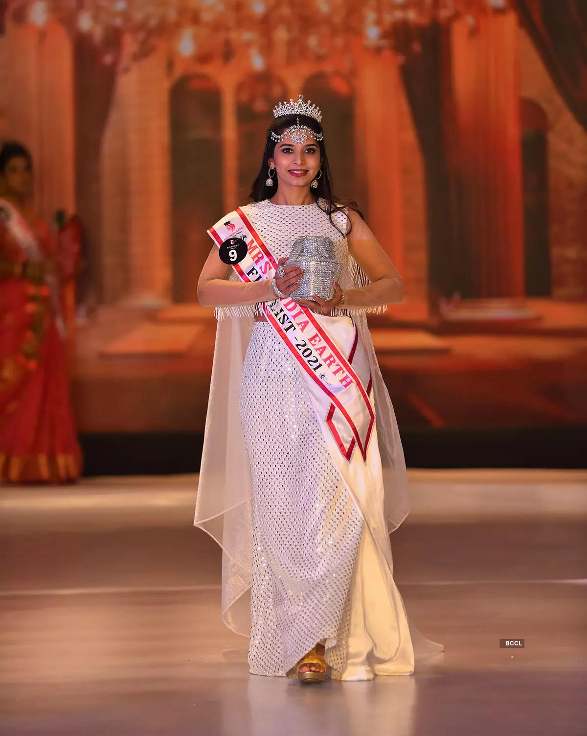 Pictures of Mrs Confident 2021 Lakshmi Manjunath at Mrs India Earth