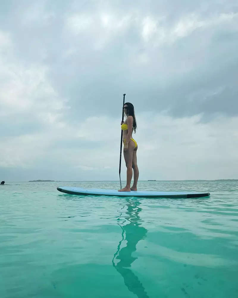 Bikini-clad Disha Patani is raising temperatures with her mirror selfies