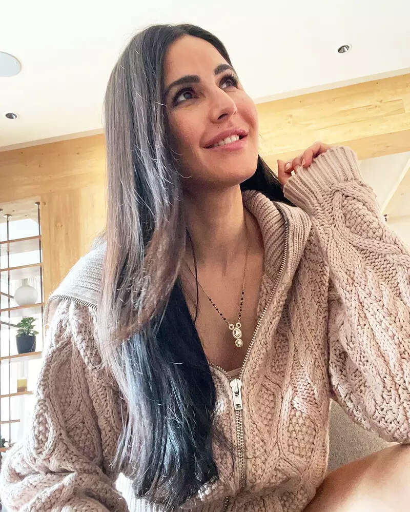 Newly-wed Katrina Kaif flaunts her mangalsutra in these beautiful pictures from her new home