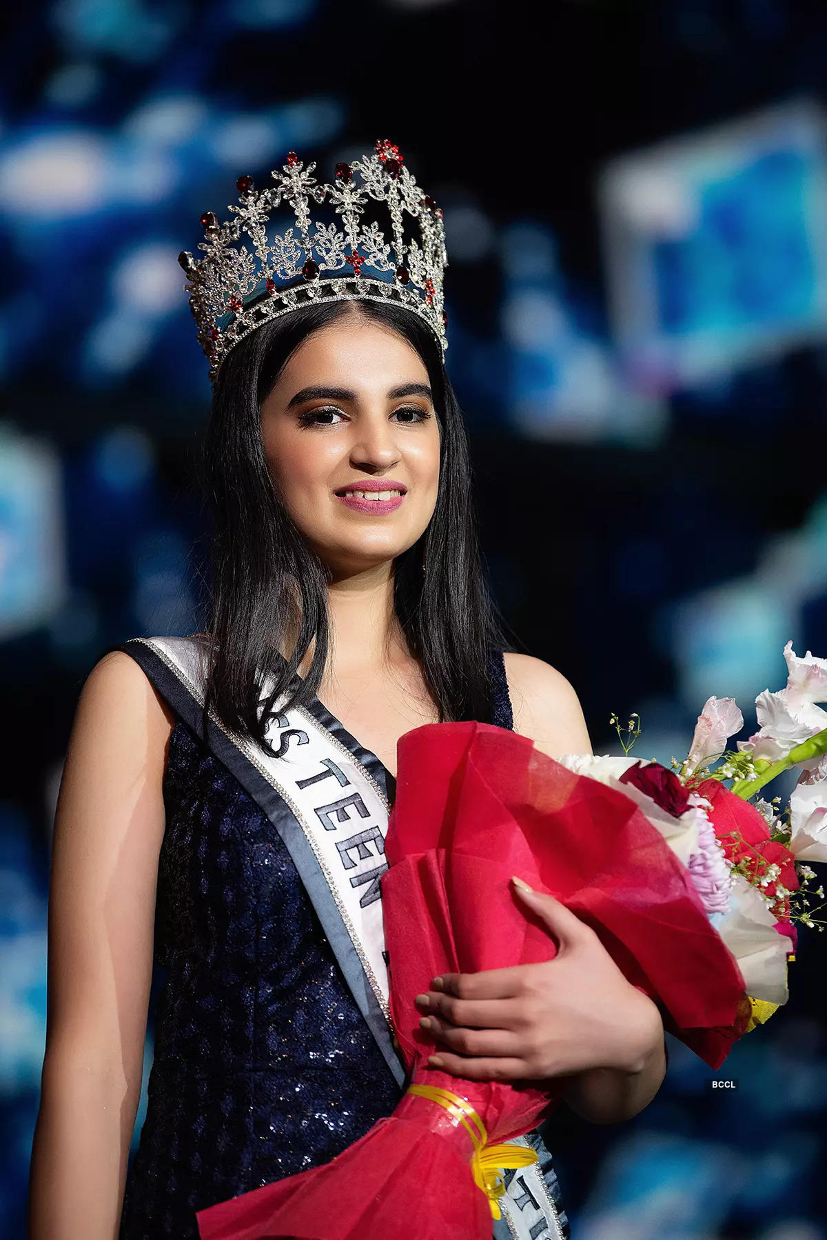 Pictures of Mannat Siwach crowned Miss Teen International India at Miss Teen Diva 2021