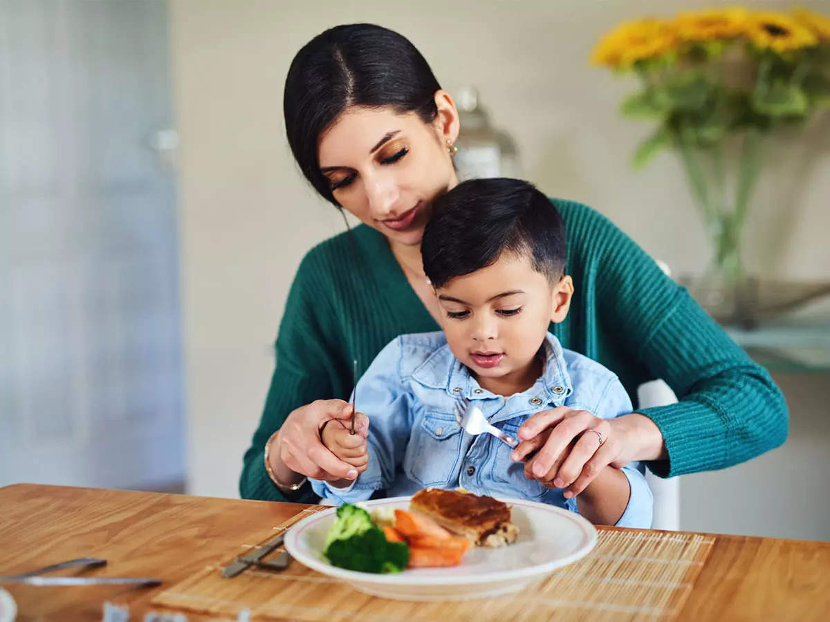 Bad table manners, how many are you guilty of? | The Times of India