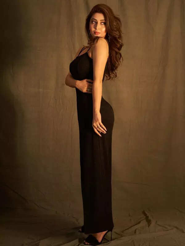 <BR> is turning heads with her bewitching pictures <BR> is turning heads with her bewitching pictures