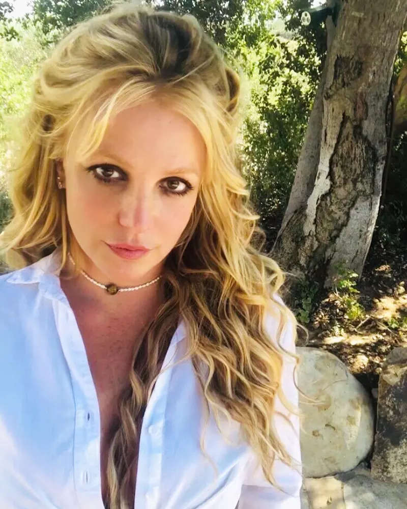 Britney Spears Takes The Internet By Storm With Her Bold Pictures Celebrates ‘free Woman Energy 0193