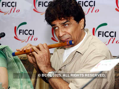 Preview : Movie 'Gandhi To Hitler'