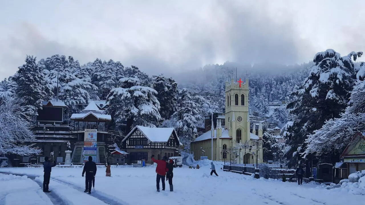 In pics: Fresh snowfall turns hill stations in north India white | The Times of India