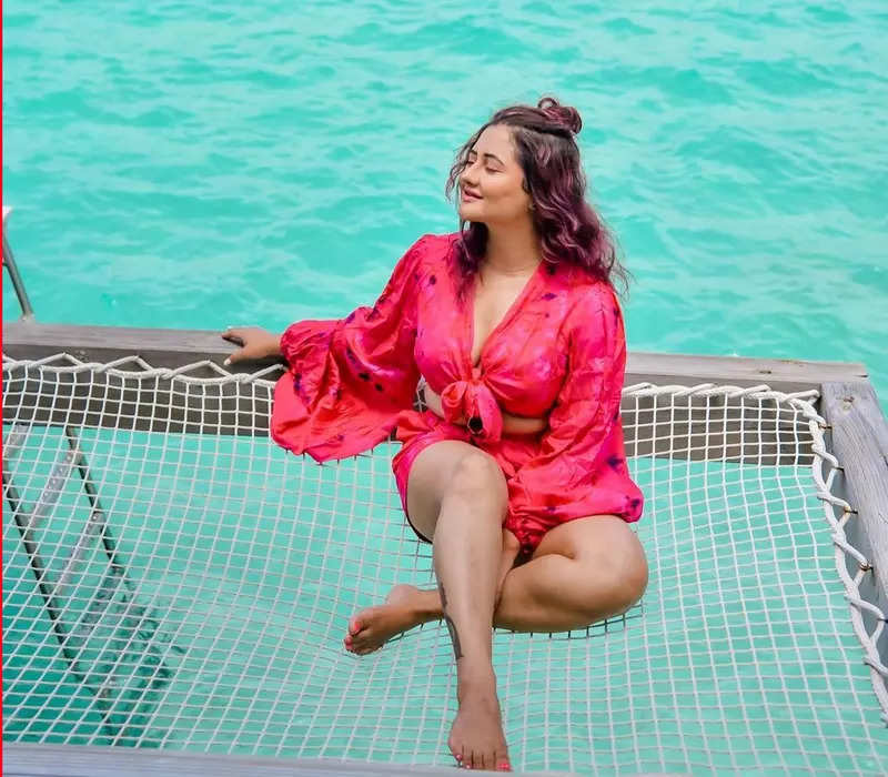 Rashami Desai's throwback vacation pictures from Maldives will give you major wanderlust goals