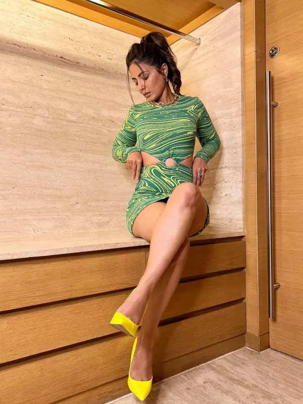 Small screen diva Hina Khan soaks up the sun in green monokini, pictures go viral