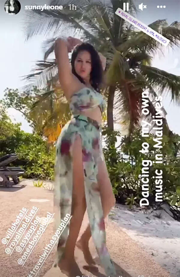 Sunny Leone casts a spell with her new mesmerising pictures in a floral bikini