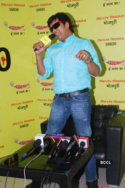 Ravi launches Bhojpuri Mirchi mobile