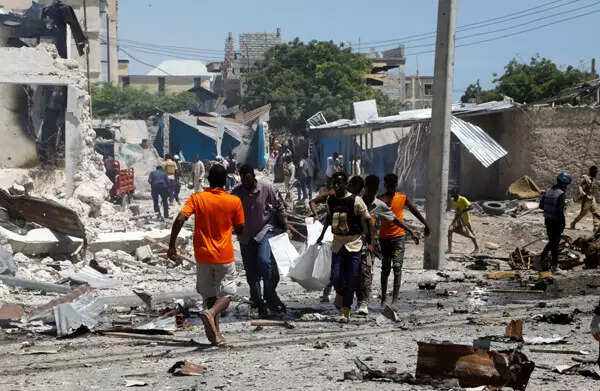Somalia: At least 8 killed in car bomb blast