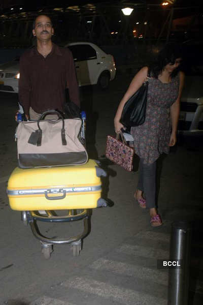 Priyanka, Anil leave for Mittal's wedding