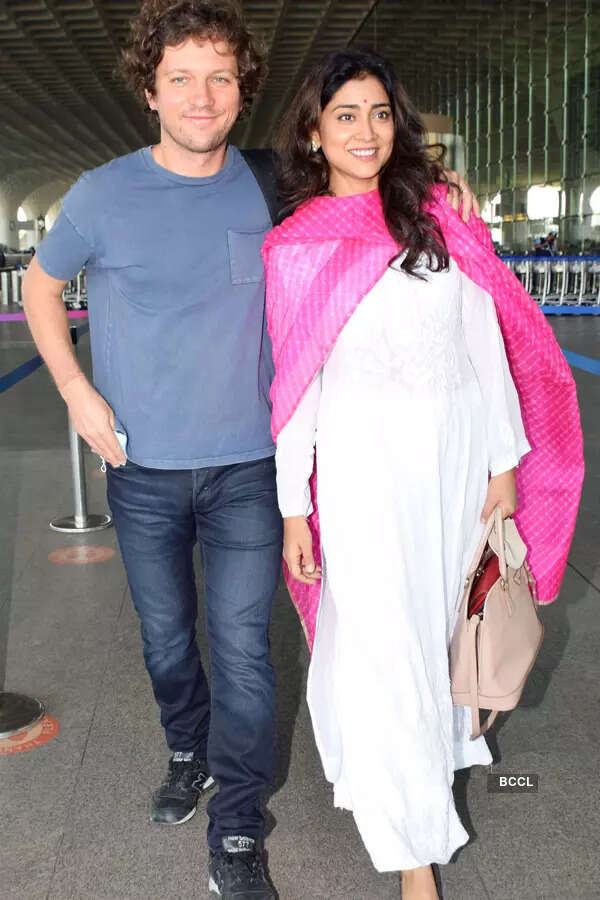 #ETimesSnapped: From Malaika Arora to Shriya Saran, paparazzi pictures of your favourite celebs