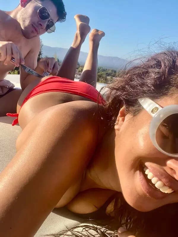 Priyanka and Nick's pictures