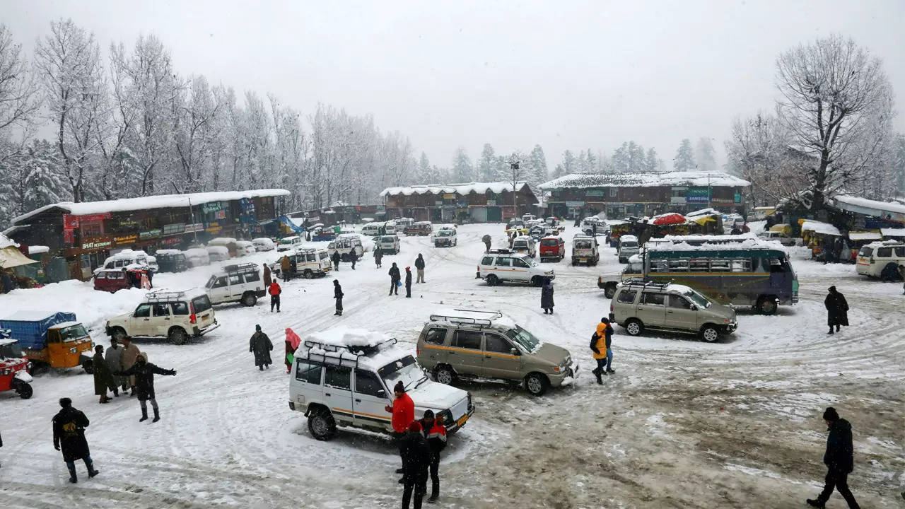 Himachal Pradesh: Roads blocked, power, water supply disrupted due to ...