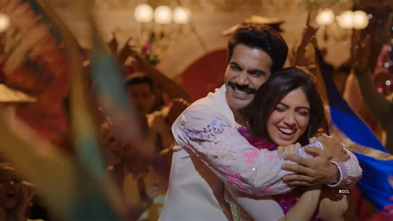 Badhaai Do Review A complete family