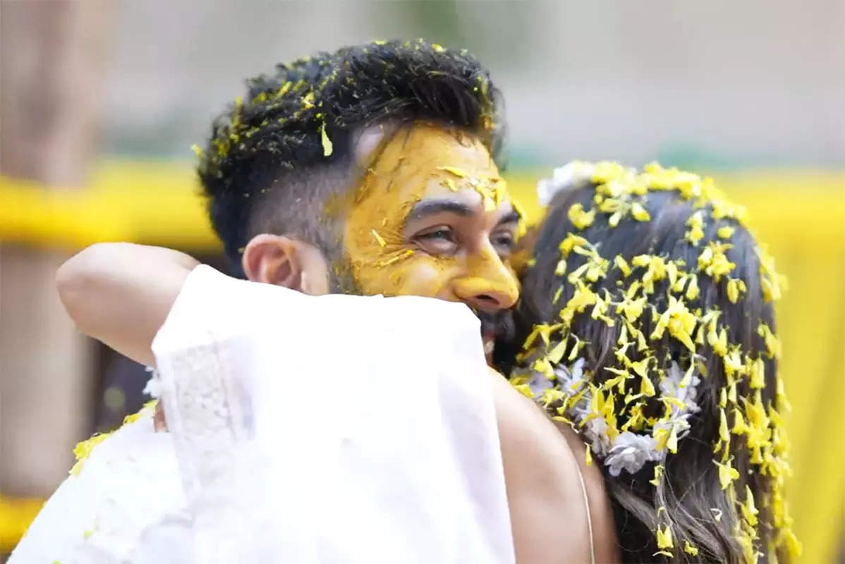 Here are all the lovely pictures you missed from Mouni Roy and Suraj Nambiar’s fun-filled Haldi ceremony
