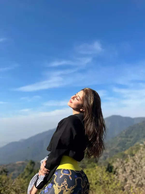 <BR> is turning heads with her bewitching pictures <BR> is turning heads with her bewitching pictures