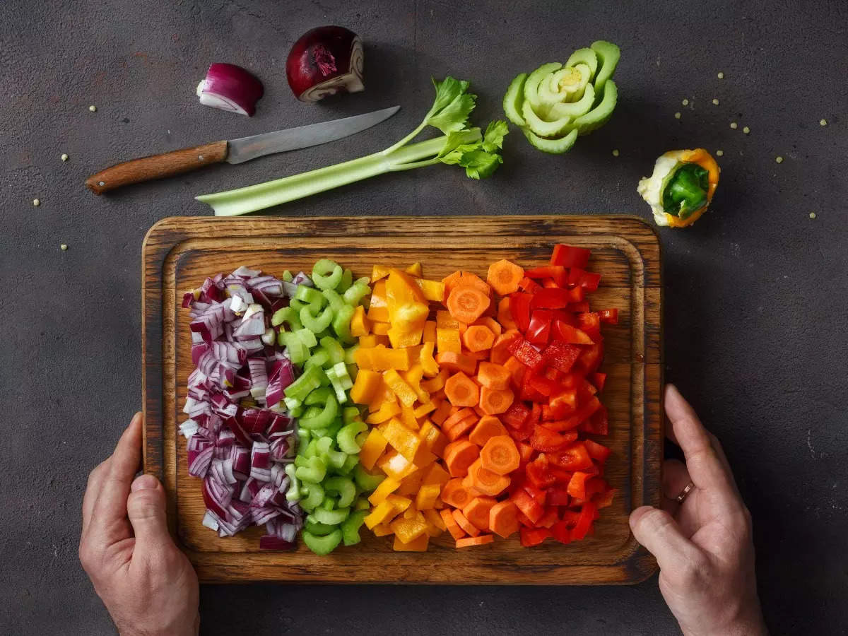 How to cut fruits and vegetables: 6 tips to cut fruits and