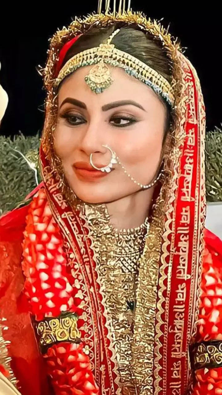 mouni roy bridal look