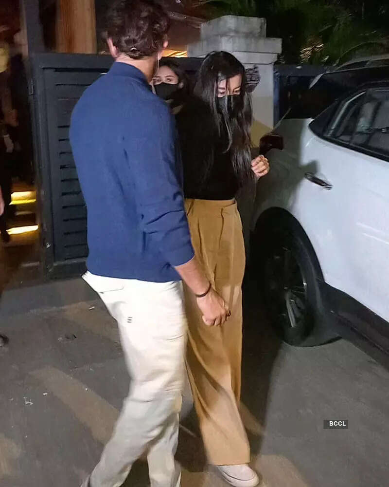 #ETimesSnapped: From Hrithik Roshan to Rakhi Sawant, paparazzi pictures of your favourite celebs