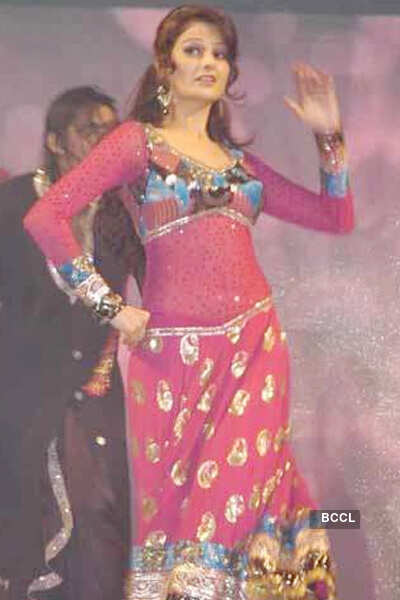 Awards & Performances