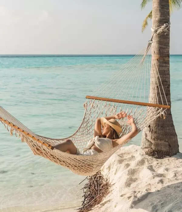 <BR> sets the temperature soaring with these pictures!