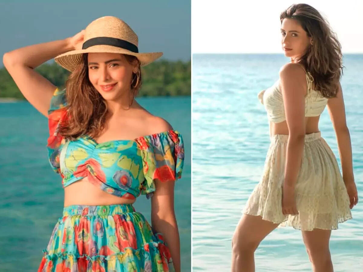 <BR> sets the temperature soaring with these pictures!