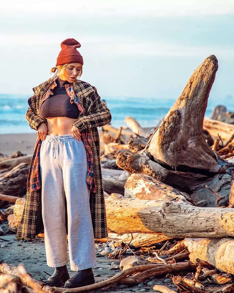 Pictures of globetrotting beauty Sara Underwood are sweeping the
