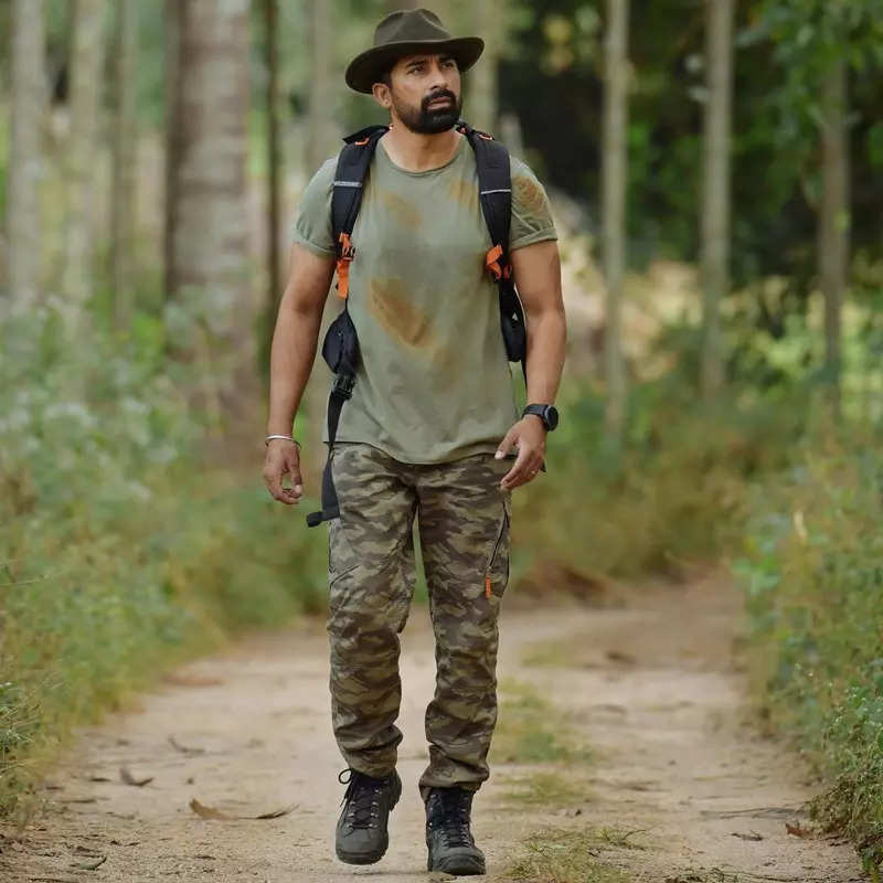 Pictures of Rannvijay Singha go viral after he says goodbye to Roadies