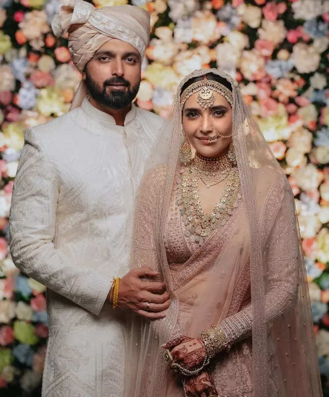 Karishma Tanna looks drop-dead gorgeous in a pastel pink lehenga as she marries beau Varun Bangera, see dreamy wedding pictures