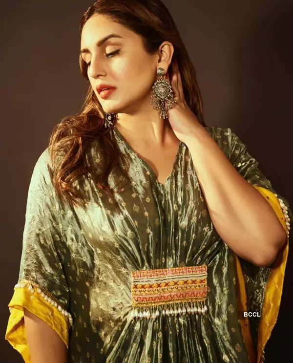 Huma Qureshi ups the glam quotient with her bewitching pictures