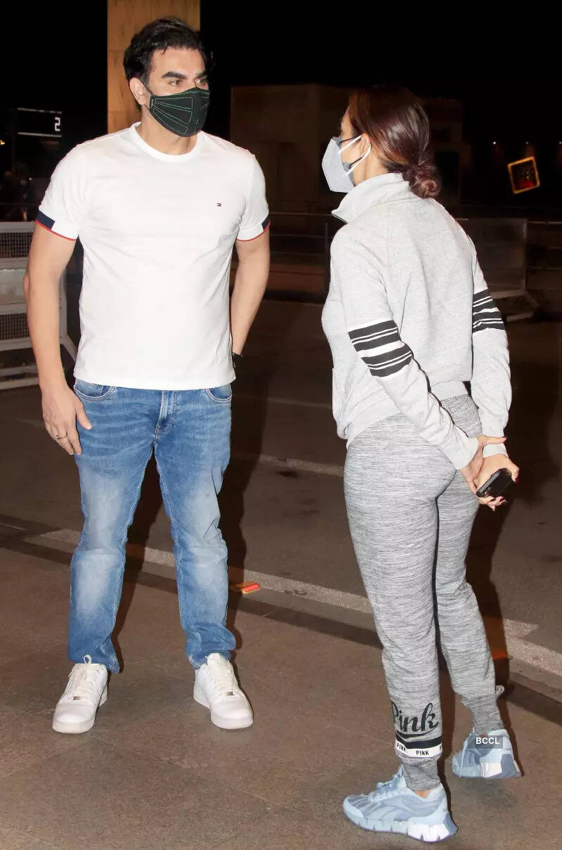 #ETimesSnapped: From Malaika-Arbaaz to Kriti Sanon, paparazzi pictures of your favourite celebs