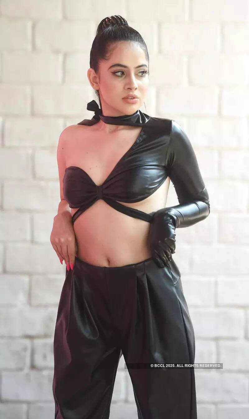 #ETimesSnapped: From Shilpa-Shehnaaz to Urfi Javed, paparazzi pictures of your favourite celebs