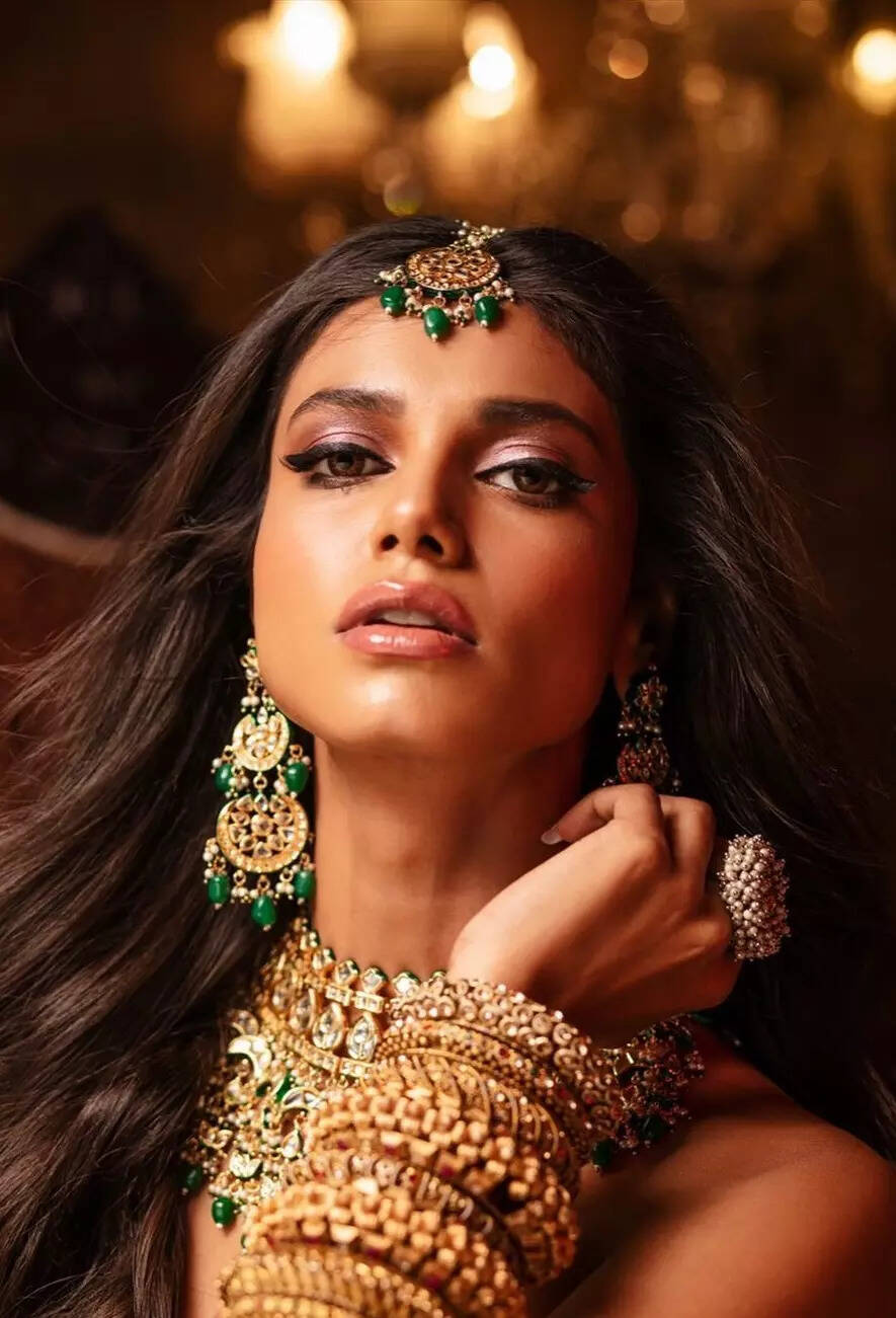 Ankita Singh’s desi photoshoot will leave you spellbound