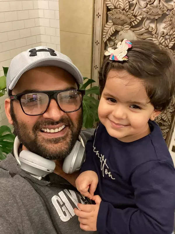 Kapil Sharma shares endearing pout selfies with daughter Anayra
