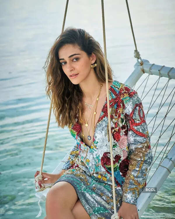 These pictures of Ananya Panday in printed bikini will leave you mesmerised!