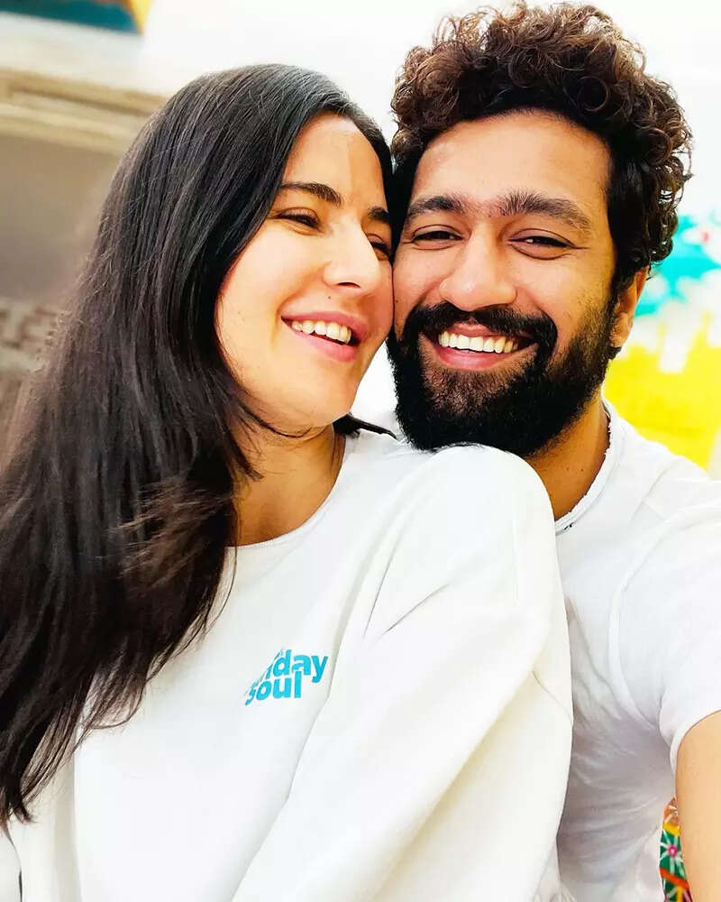These kissing and hugging pictures of Katrina Kaif and Vicky Kaushal on Valentine&rsquo;s Day are simply unmissable