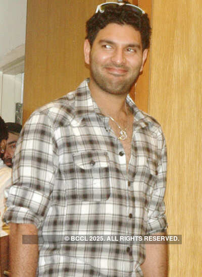 Yuvraj Singh spotted @ City Hotel