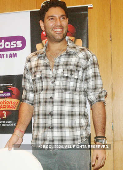 Yuvraj Singh spotted @ City Hotel