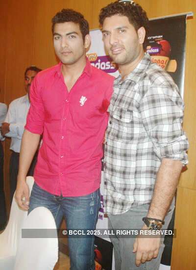 Yuvraj Singh spotted @ City Hotel