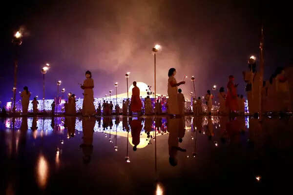Devotees mark Makha Bucha Day in Thailand