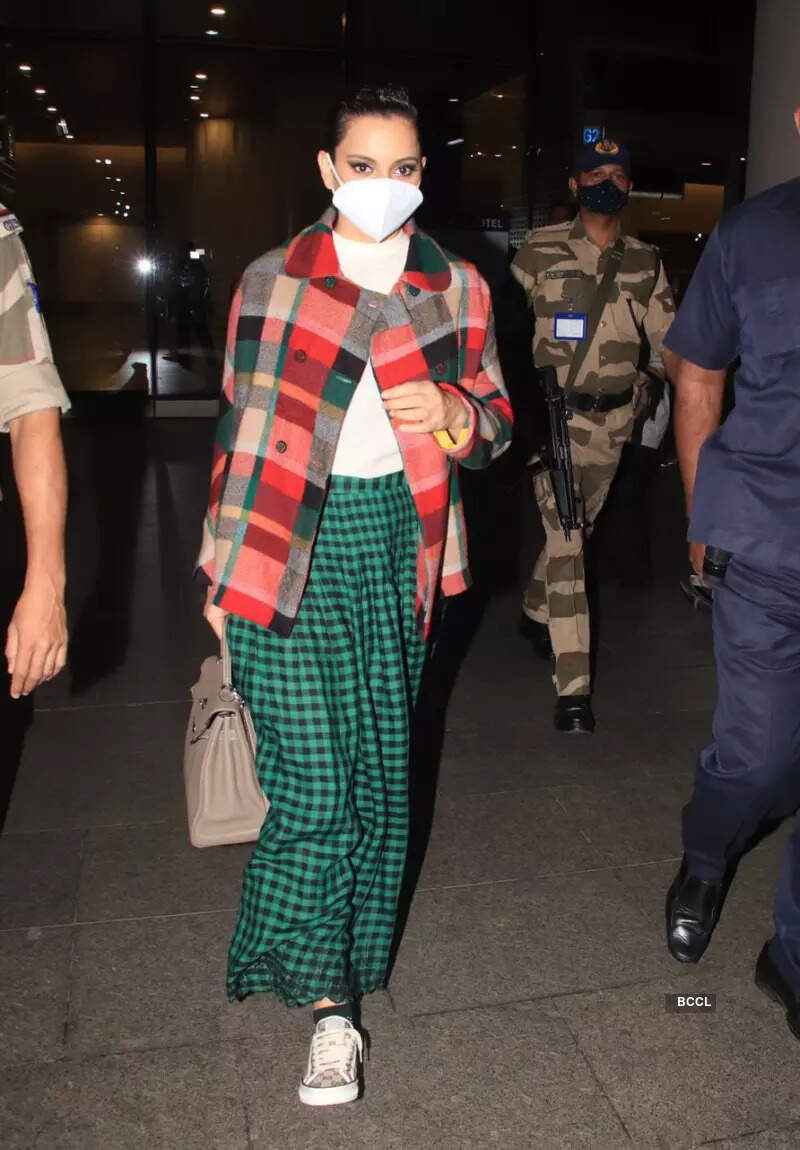 #ETimesSnapped: From Kangana Ranaut to Mouni Roy, paparazzi pictures of your favourite celebs