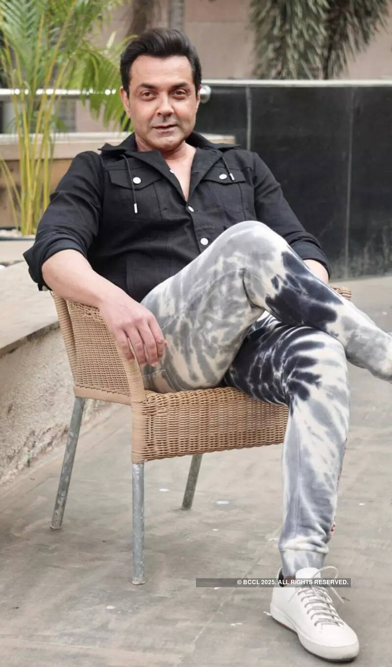 Love Hostel: Promotions