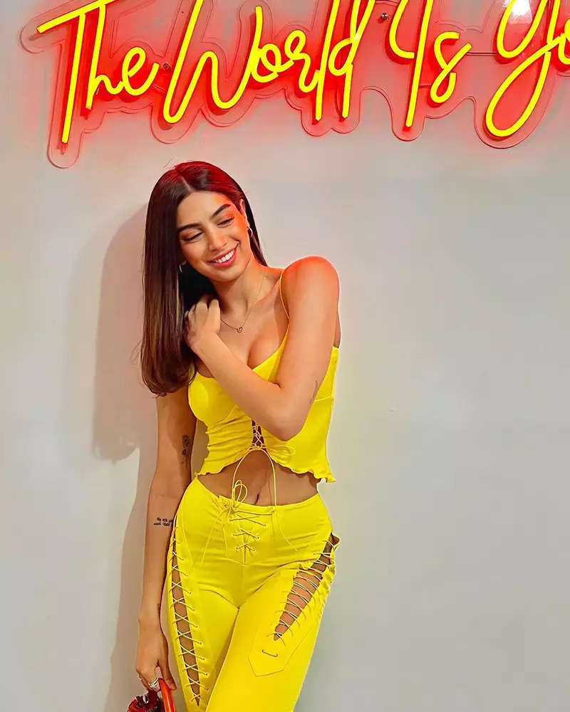 Khushi Kapoor’s captivating pictures in bright yellow co-Ord set are surely worth a thousand words!