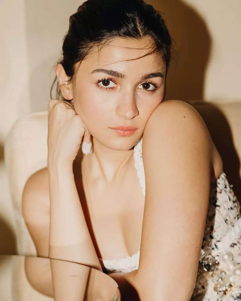 These bathtub pictures of Alia Bhatt in a short white dress bidding adieu to Berlin will make you go wow